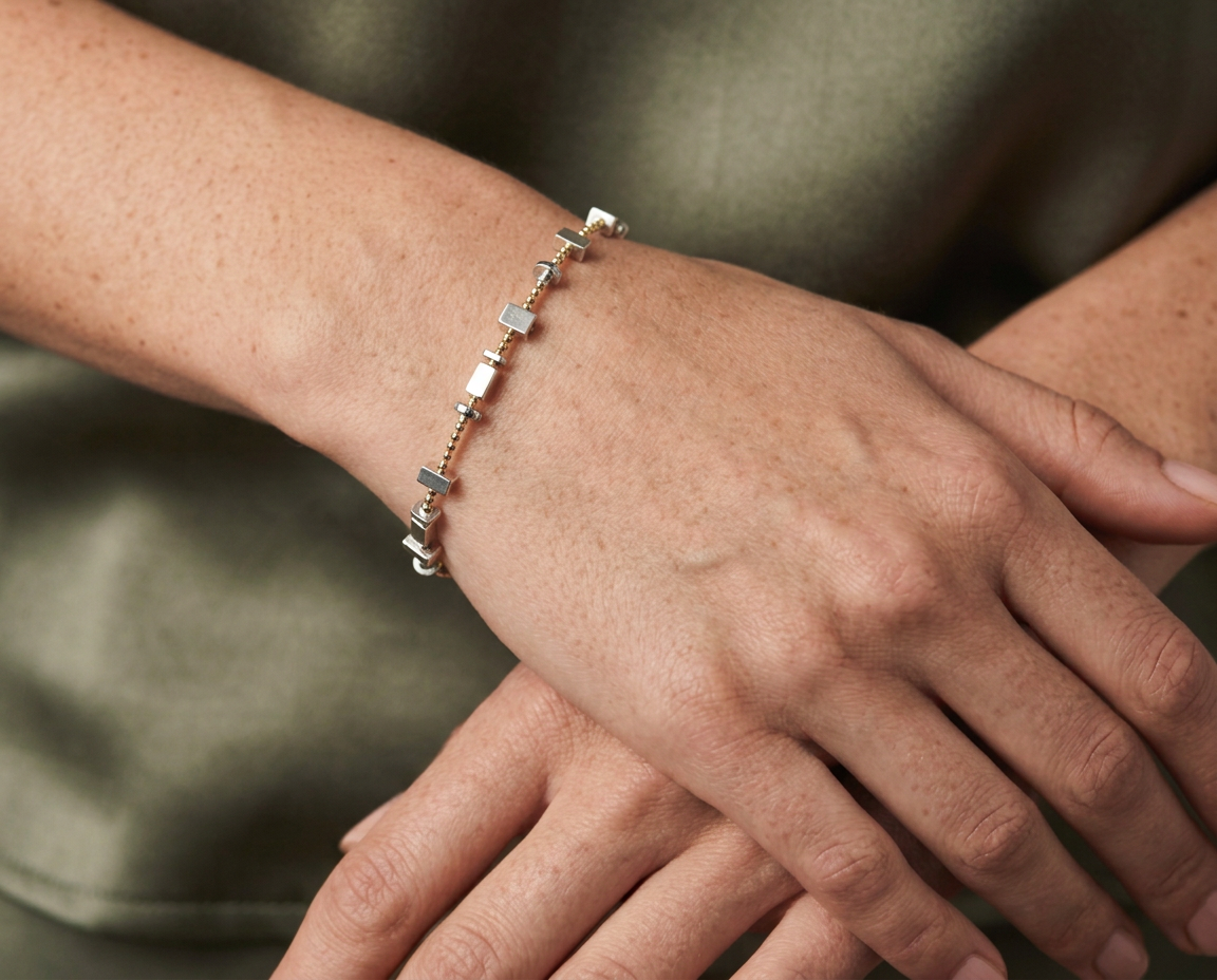 ZULIE sleep bracelet worn by a model